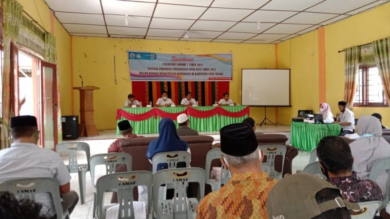 Kades dari tiga kecamatan di Aceh Singkil mengikuti sosialisasi Permendes