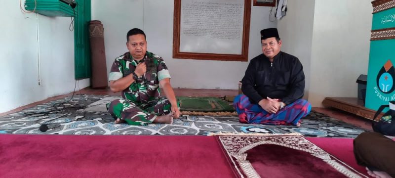 Dandim bersama pimpinan Ponpes H. Farmadi ZA, Msc