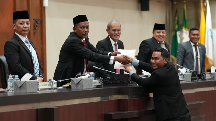 Rapat Paripurna Penyampaian Pendapat Badan Anggaran DPRA. Foto: Ist