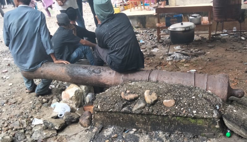 Meriam terbengkalai di Gampong Keude Baroe