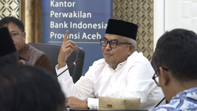 Penjabat Gubernur Aceh Bustami Hamzah, S.E., M.Si Menghadiri High Level Meeting Tim Pengendalian Inflasi Daerah Provinsi Aceh di Kantor Perwakilan Bank Indonesia Provinsi Aceh, Senin 18 Maret 2024 sore.