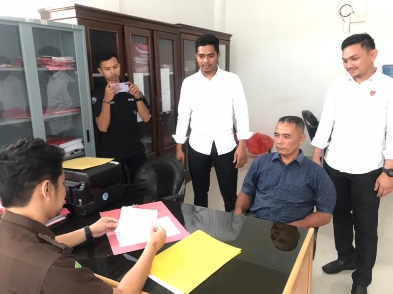 Tersangka dan Barang Bukti Kasus Tindak Pidana Pemilu Diserahkan ke Jaksa. 