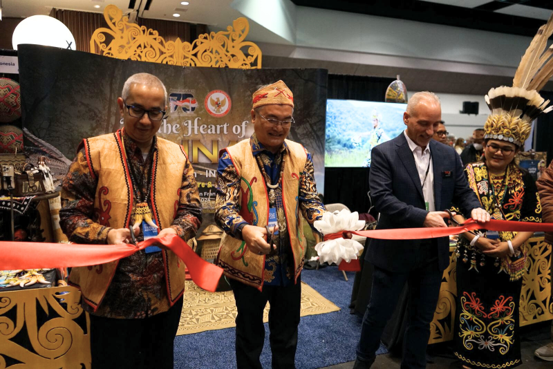 Foto : Pembukaan Paviliun Indonesia di San Francisco/Bay Area Travel and Adventure Show 2024 yang diselenggarakan di Santa Clara Convention Center, (16-17/3/2024). Farid Ismullah/NOA.co.id/FOTO/HO-Kemlu RI
