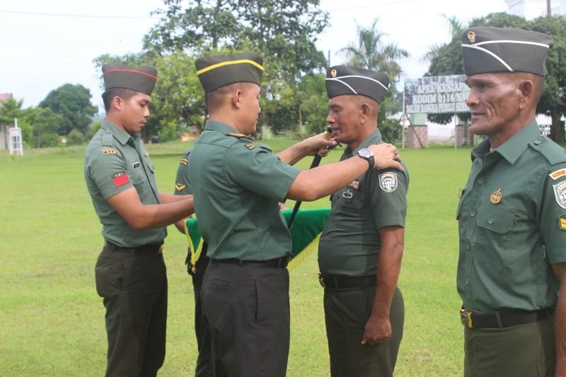 Dandim 0116/Nagan Raya Pimpin Upacara Korps Raport Kenaikan Pangkat 01 April 2024.