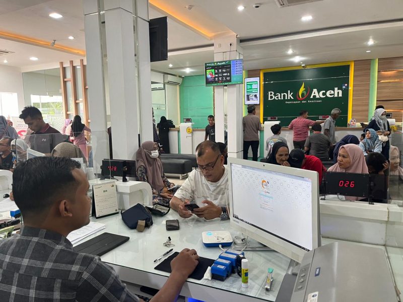 Kegiatan Operasional Terbatas Bank Aceh Berjalan Baik.