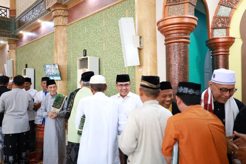 Pj Bupati Mahdi di Moment Idul Fitri: Mari Menjaga Persatuan dan Membangun Harmoni. 