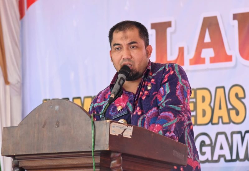 Pj Bupati Aceh Besar Muhammad Iswanto SSTP MM memberi sabutan dalam Lounching Gampong Bebas Narkoba di Gampong Pasie Lubuk, Kecamatan Ingin Jaya, Aceh Besar, Kamis (18/04/2024).