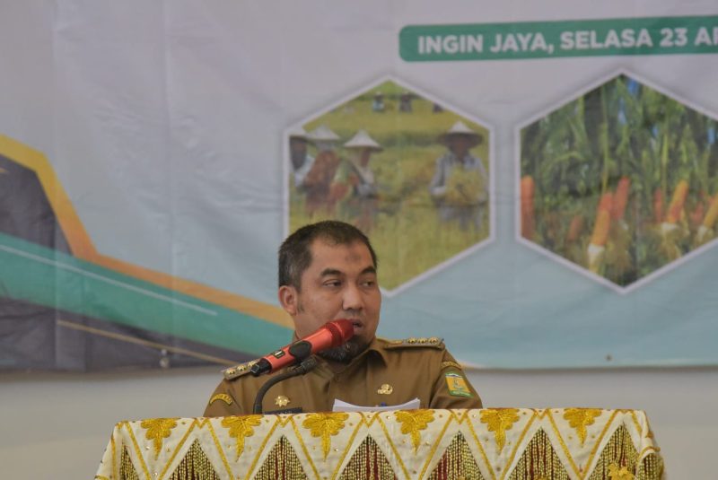 Pj Bupati Aceh Besar Muhammad Iswanto SSTP MM membuka Musrenbang RKPD Aceh Besar tahun 2025 di aula SMK Al-Mubarkeya, Kecamatan Ingin Jaya, Selasa (23/4/2024).