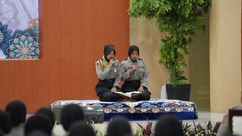 Program Pendidikan Siswa Qur’ani Mencetak Polwan Berprestasi dengan Keagamaan Kuat. 
