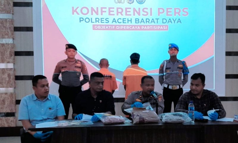 Polisi menangkap seorang pria karena diduga merudapaksa anak tiri. Foto: NOA.co.id