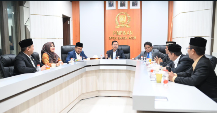Rapata pimpinan dan ketua fraksi di DPRK Banda Aceh (Foto: Dokumentasi DPRK Banda Aceh)