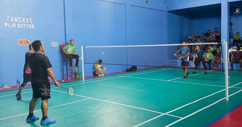 Turnamen antar instansi bulutangkis yang diikuti oleh 198 orang atlet. (Foto: noa.co.id/FA)