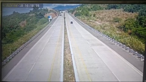 Tangkapan layar kecelakaan di di ruas Jantho-Indrapuri KM 38+00 jalur B. (Foto: noa.co.id/FA)