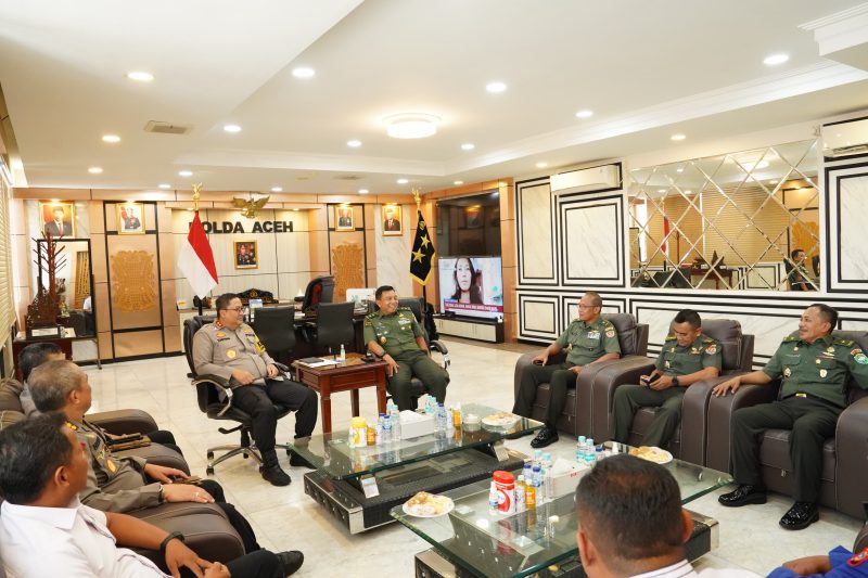 Kapok Sahli Pangdam IM Mendampingi Kegiatan Puldata Tim Pokja Bidang Polkamnas Sahli Kasad di Mapolda Aceh. Foto: dok. Pendam IM