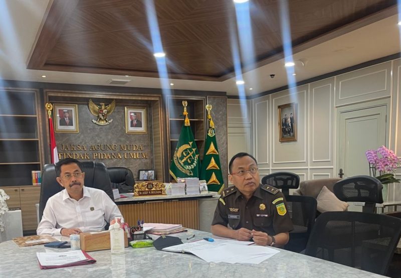 Jaksa Agung Muda Tindak Pidana Umum (JAM-Pidum) Kejagung RI, Asep Nana Mulyana (Kiri).(Noa.co.id/HO/Puspenkum Kejagung RI).