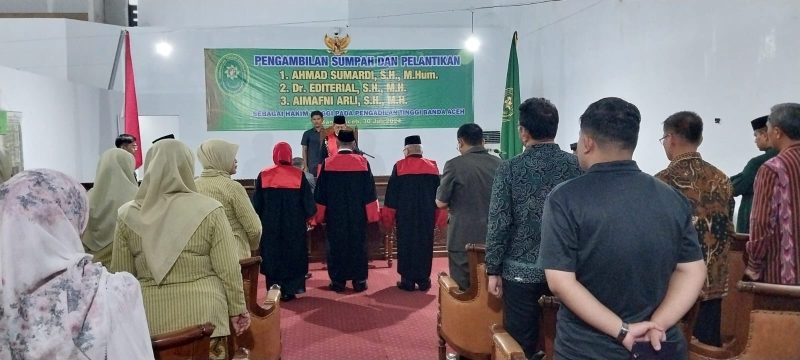 Pelantikan tiga hakim baru di PT Banda Aceh. Foto: PT Banda Aceh