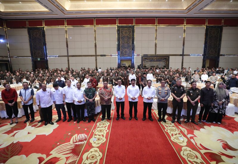 Menko Polhukam Hadi Tjahjanto saat membuka Forum Kolaborasi Sentra Penegakan Hukum Terpadu (Gakkumdu) di Medan, Sumatera Utara, Selasa (9/7/2024). (Noa.co.id FOTO/HO/Humas Kemenko Polhukam).