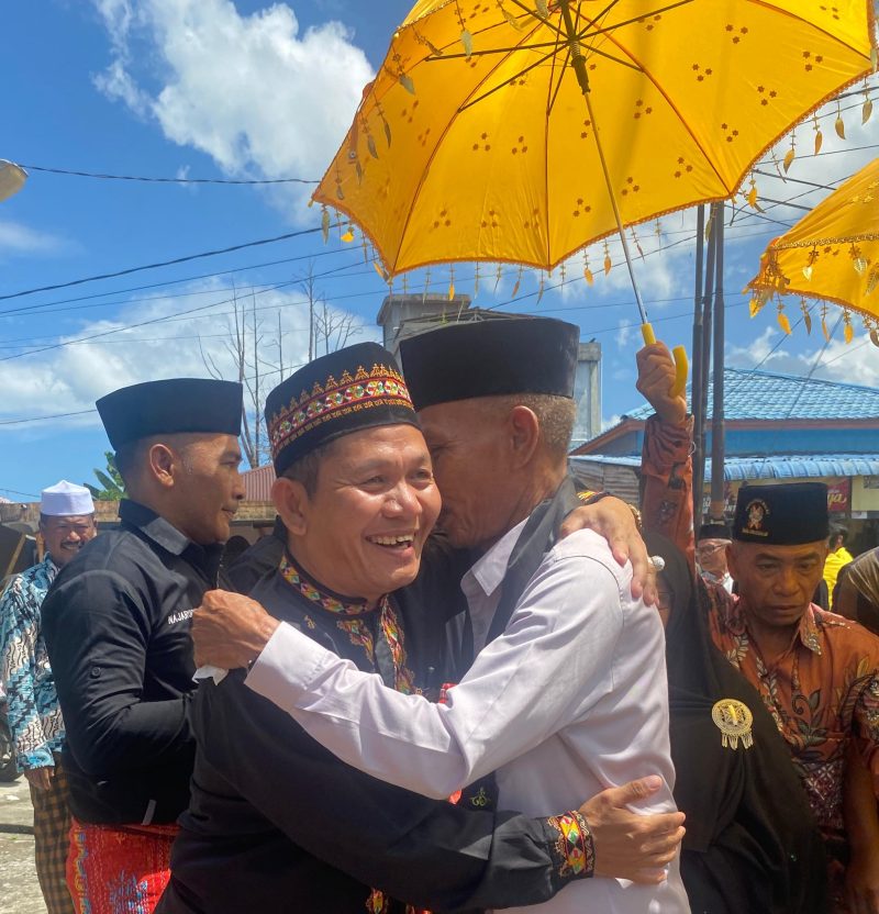 H.Hamzah Sulaiman,SH (Kedua Kanan). (NOA.co.id FOTO/HO).