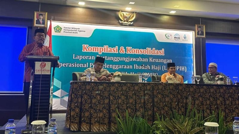 Kakanwil Kemenag Aceh, Azhari membuka kegiatan Kompilasi dan Konsolidasi Laporan Pertanggungjawaban Keuangan Operasional Penyelenggaraan Ibadah Haji (LPKOPIH) dah Barang Milik Haji (BMH) di Hotel Cavinton Yogyakarta. Foto: Kemenag Aceh