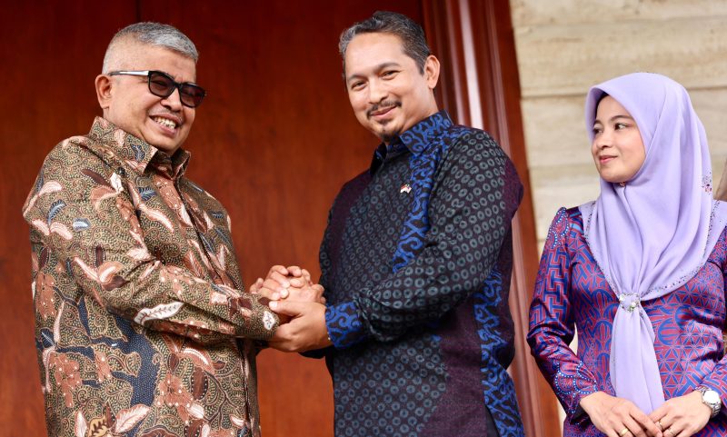 Pj Gubernur Aceh Disambut Hangat di Kediaman Konsul Jenderal Malaysia di Medan. Foto: Biro Adpim Setda Aceh