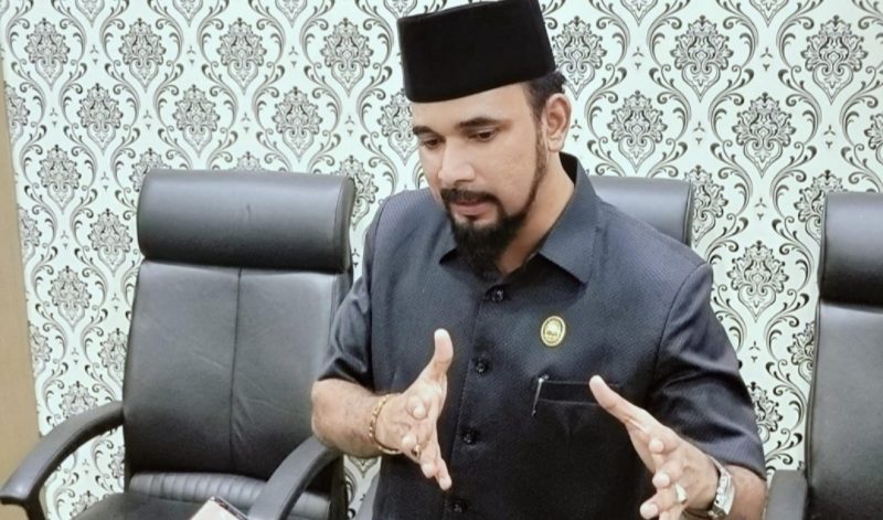 Ketua Komisi I DPRA, Iskandar Usman Al-Farlaky. Foto: Istimewa
