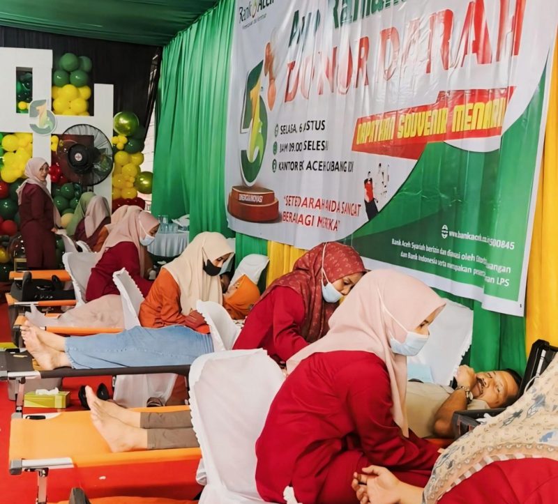 Kegiatan aksi donor darah oleh Bank Aceh Syariah. Foto: Humas Bank Aceh