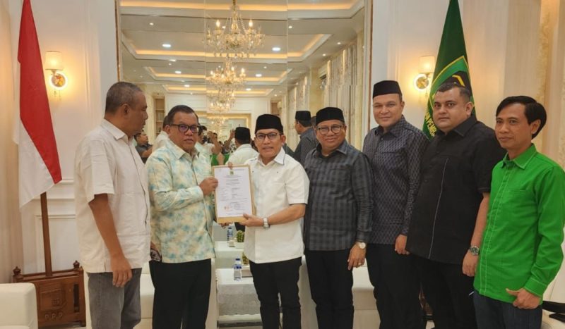 Penyerahan rekomendasi kepada Jufri Hasanuddin oleh DPP PPP. (Foto. NOA.co.id)