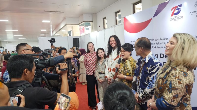 Fashion Diplomacy