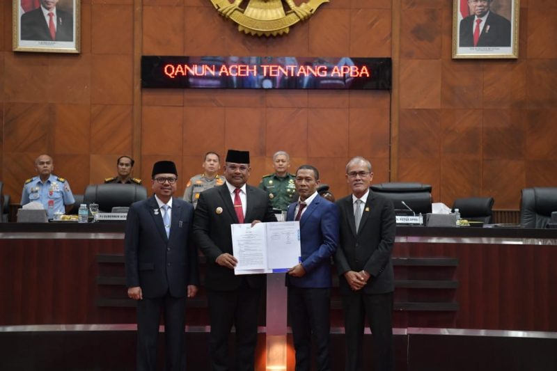 DPR dan Pemerintah Aceh Sahkan APBA 2025 Sebesar Rp 10,8 Triliun. Foto: ist