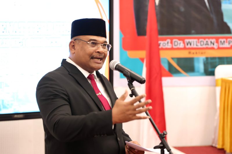 Penjabat Gubernur Aceh Dr. H. Safrizal ZA, M.Si., memberisambutan pada Sidang Senat Terbuka Dies Natalis ke-10 Institut Seni Budaya Indonesia (ISBI) Aceh, di Kampus ISBI Aceh, Jantho, Aceh Besar, Selasa, (08/10/2024). Foto: Biro Administrasi Pimpinan Setdaprov Aceh