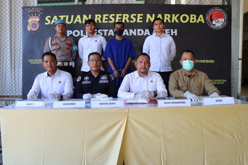 MA (24) warga Desa Blang Geuleudieng, Kecamatan Padang Tiji, Pidie, tak lama lagi akan diserahkan ke Jaksa oleh Penyidik Satresnarkoba Polresta Banda Aceh. Foto: ist