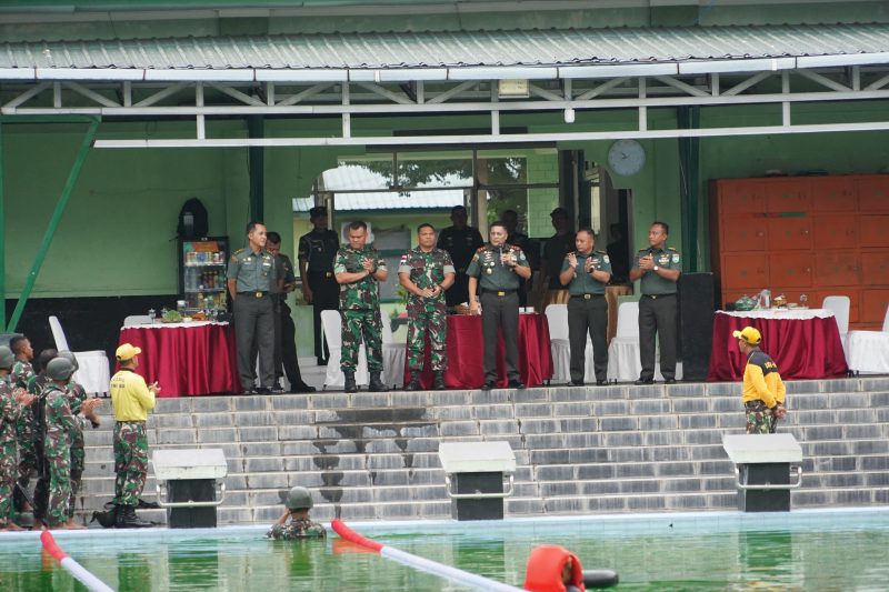 Pangdam IM Tinjau Perlombaan Renang Militer Antar Satuan, Momentum Peringatan HUT ke-68 Kodam IM. Foto: Pendam IM