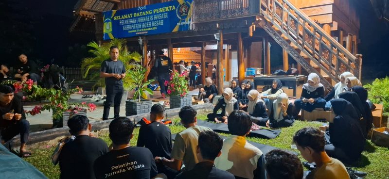 PWI Aceh Besar Ajak Jurnalis dan Duta Wisata Promosikan Pariwisata Lewat Kemping di JPP. Foto: Dok. PWI Aceh Besar