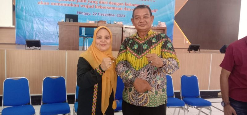 Mantan Ketua Umum Himas Banda Aceh, Hj. Suwarni SKM, MPH dan Ketua Umum Himas Terpilih, Ir. Iskandar. Foto: dok. Pribadi/NOA.co.id