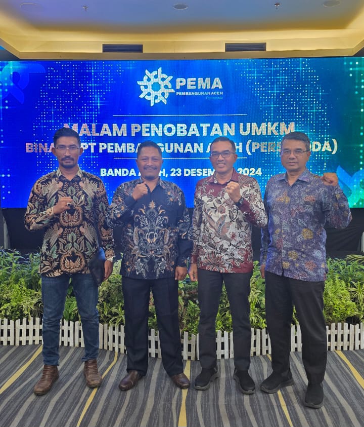 Ketua SPS Provinsi Aceh, Muktarruddin Usman (dua dari kiri) dan Dirut PT. PEMA, Faisal Saifuddin (dua dari kanan). Foto: dok. SPS Aceh