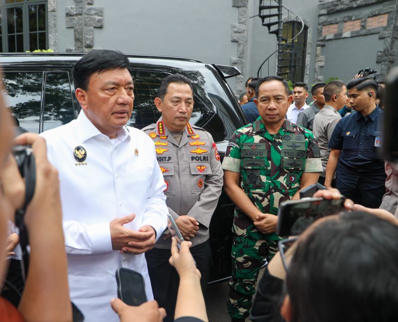Menkopolkam, Budi Gunawan (Pertama Kiri). (Foto : Humas Kemenko Polkam).