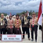 Kafilah Kecamatan Muara Tiga, saat mengikuti pawai MTQ ke XXXVII Kabupaten Pidie, di Kecamatan Padang Tiji, Jumat (6/12/2024). Foto: dok. Amir Sagita/ NOA.co.id