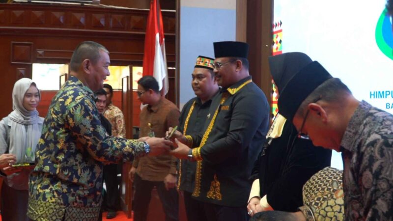 Himpunan Masyarakat Simeulue (HIMAS) menggelar pelantikan pengurus beru yang berlangsung di Gedung Anjong Mon Mata Pendopo Gubernur Aceh, Sabtu (18/1/2025). Foto: Dok. Barlian/NOA.co.id