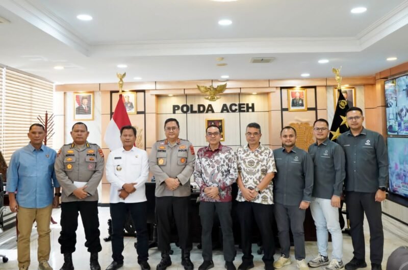 PT Pembangunan Aceh (PEMA) Perseroda melakukan kunjungan ke Polda Aceh Senin, (12/02/2025). Foto: Dok. Humas PEMA