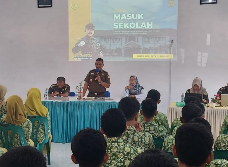 Kejati Aceh Gelar penyuluhan hukum bagi siswa SMA Negeri 1 Ingin Jaya, Aceh Besar, Rabu (19/2/2025). (Foto : Penkum Kejati Aceh).