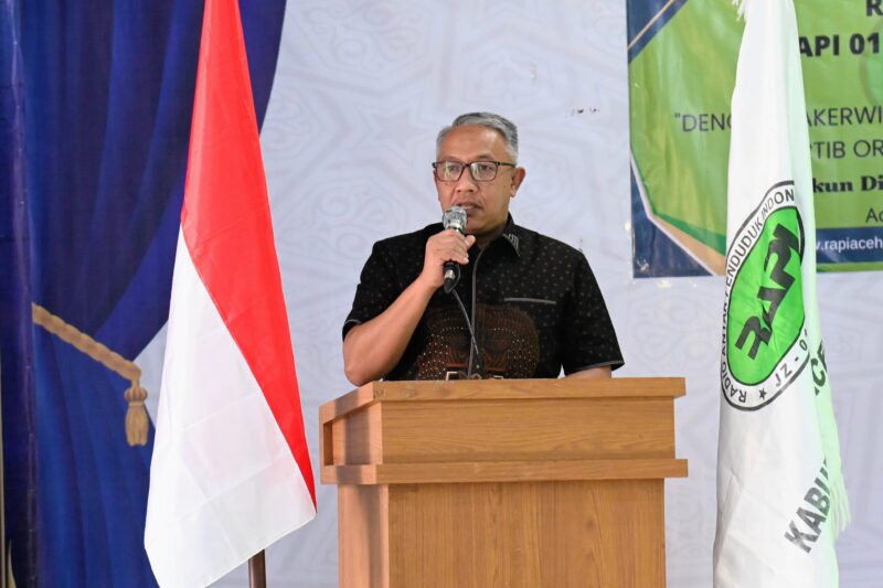 Asisten I Sekdakab Aceh Besar Farhan AP membuka Rakerwil RAPI Wilayah 01.03 Aceh Besar. Acara berlangsung di UDKP Kecamatan Darul Imarah, Aceh Besar, pada Minggu (23/2/2025). Foto: Dok. MC Aceh Besar