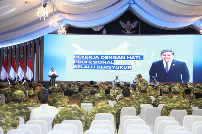 Kepala Staf Kepresidenan, AM Putranto pembicara dalam Retret Kepala Daerah 2025 di Lembah Tidar Akademi Militer (Akmil) Magelang, Jawa Tengah, Kamis (27/2/2025). (Foto : Puspen Kemendagri).