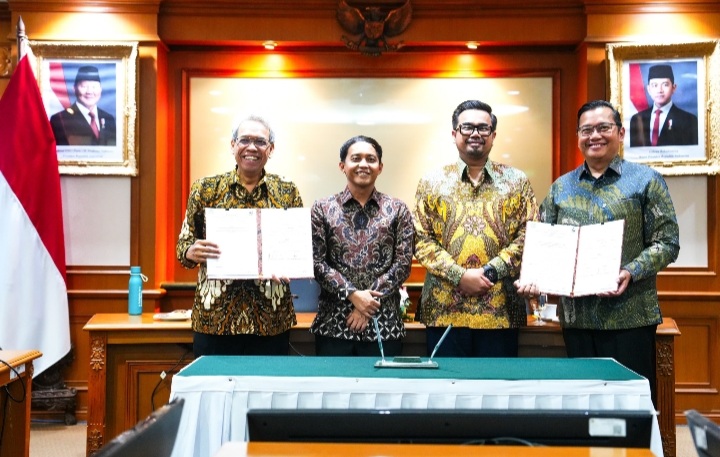 MoU antara Kemenhut, dengan Yayasan WWF Indonesia, di Kantor Kementerian Kehutanan, Jakarta, Rabu (5/2/2025). (Foto : Humas Kemenhut).
