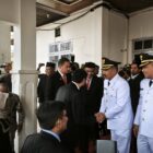 Bupati dan Wakil Bupati Pidie, Sarjani Abdullah-Alzaizi menjelang pelantikan di Gedung DPRK setempet, Selasa (18/2/2025) (Foto.Amir Sagit.NOA.co.id).