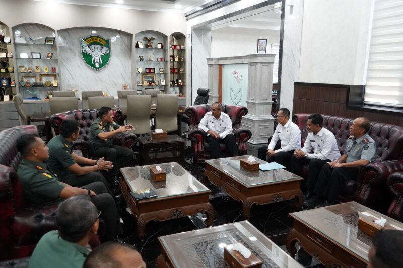 Pangdam Iskandar Muda Terima Audiensi Kakanwil Dirjen Imigrasi Aceh. Foto: ist