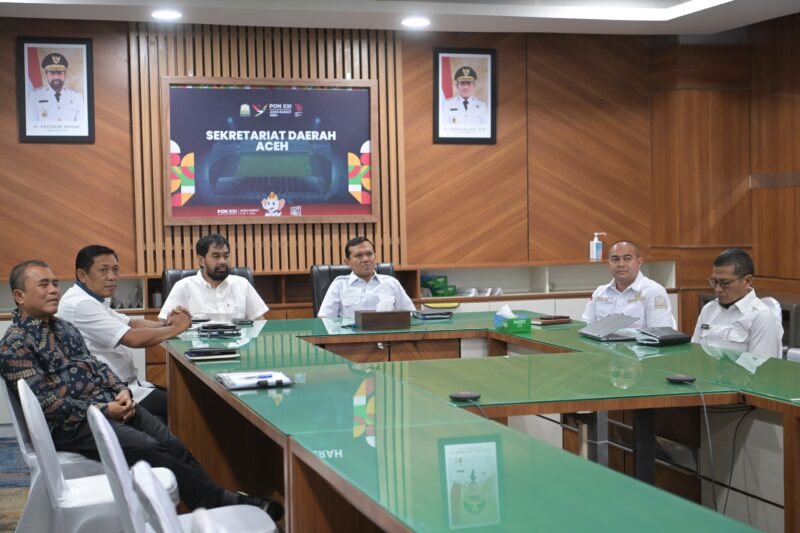 Gubernur Aceh, Muzakir Manaf bersama Wakil Gubernur Aceh, Fadhlullah dan Plt Sekda Aceh, Alhudri mengikuti  peluncuran indikator indeks pencegahan Korupsi Daerah (IPKD) MCP Tahun 2025. Foto: Dok. Humas Prokopim Setda Aceh