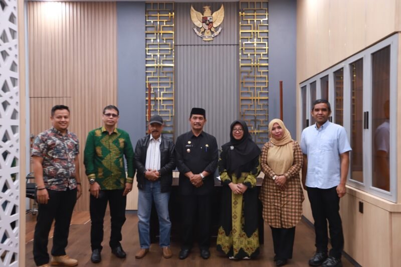 Wabup Aceh Besar Terima Kunjungan Kerja Kepala KPP Pratama Aceh Besar. Foto: ist