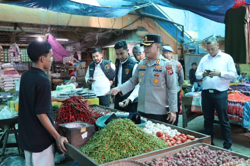 Kapolres Aceh Tamiang Pastikan Ketersediaan dan Harga Bahan Pokok Stabil saat Ramadan. Foto: Dok. Humas Polda Aceh