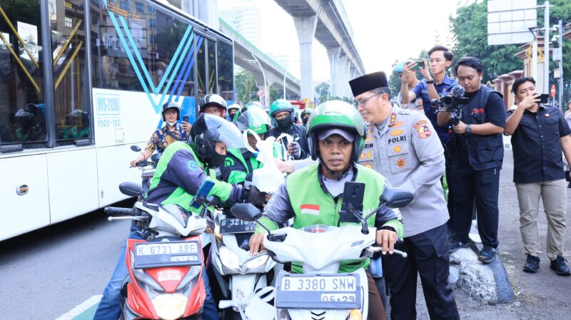Polri dan Media Bersinergi Berbagi Takjil Serentak di Seluruh Indonesia. Foto: ist