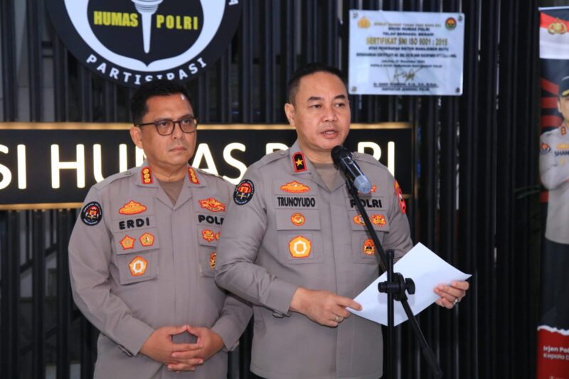 Kapolri Tetapkan Status Gugur dan Berikan KPLB Anumerta Terhadap 3 Personel Terbaiknya. Foto: Dok. Polda Aceh